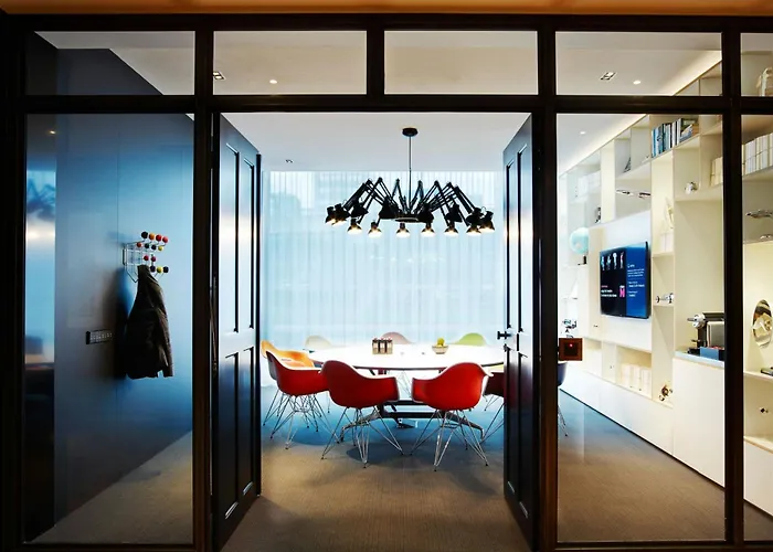 CitizenM Schiphol AirportAirport Hotel