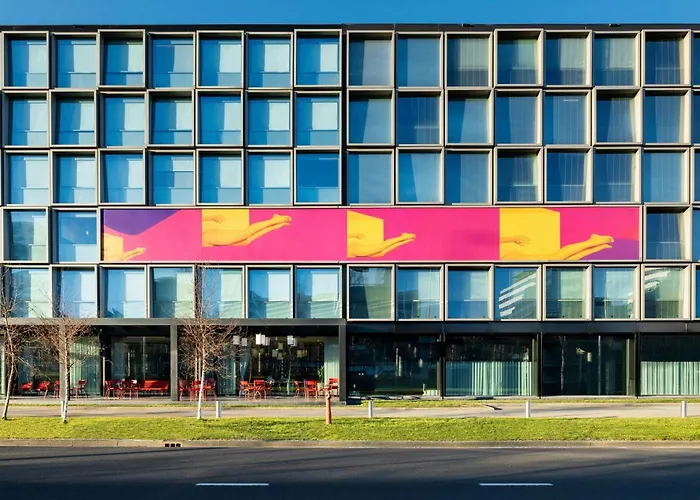 CitizenM Schiphol AirportAirport Hotel